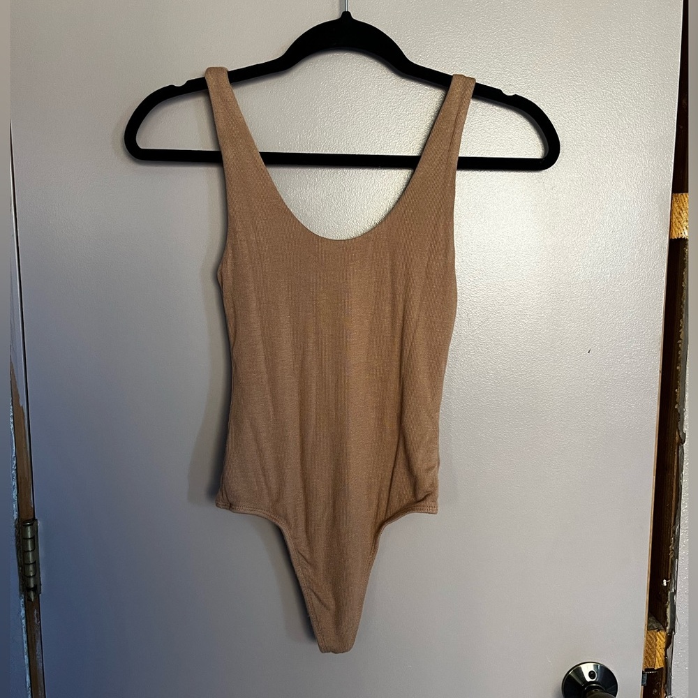Babaton soft ribbed scoop neck bodysuit
